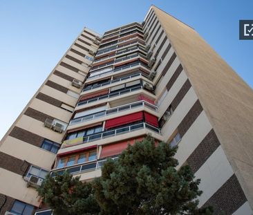 madrid, Community of Madrid 28034 - Photo 2