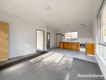 Neat One Bedroom Unit - Photo 2