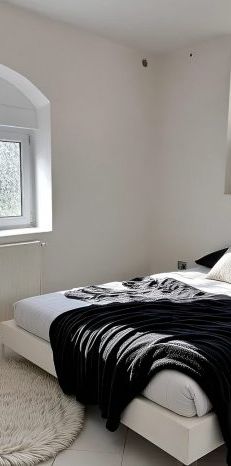 PLACE DES BUGHES-APPT T3 RDC - Photo 1