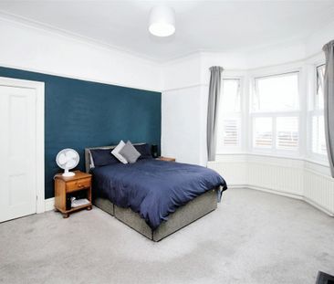 2 bedroom Flat to rent in Ashleigh Grove, West Jesmond - Photo 4