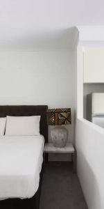 MGM MARTIN - ONE BEDROOM APARTMENT - Photo 4