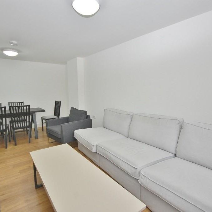 6 bedroom flat to rent - Photo 1