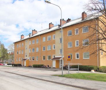 Odensvivägen 8 A - Foto 1