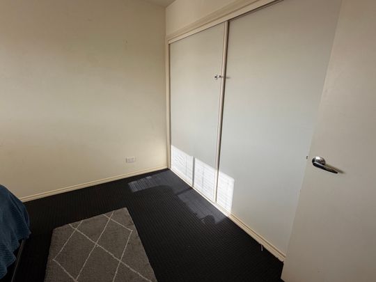 Yarraville - Photo 1