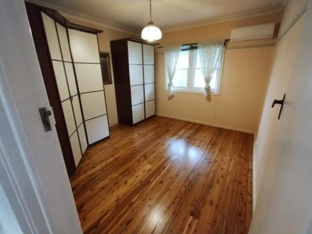 “Cozy Home Opposite Arcadia Street Park” - Photo 5