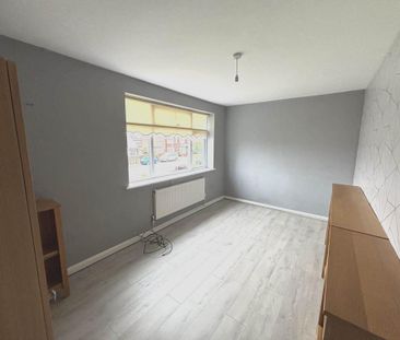 4 bedroom detached house to rent - Photo 4