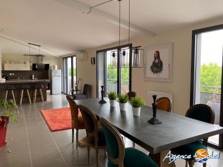Location Appartement 4 pièces 153m² NARBONNE 11100 - Photo 2