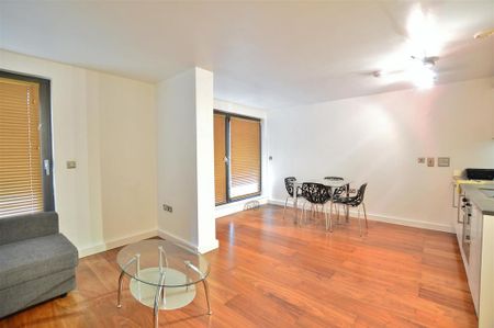 1 bedroom flat to rent - Photo 3