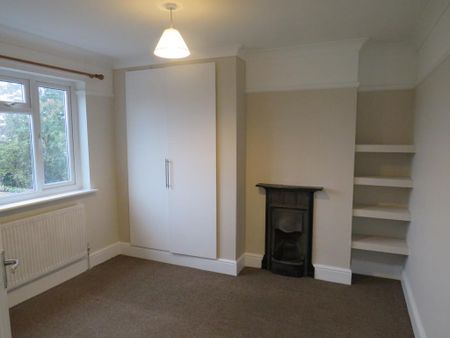 3 bedroom semi-detached house to rent - Photo 3