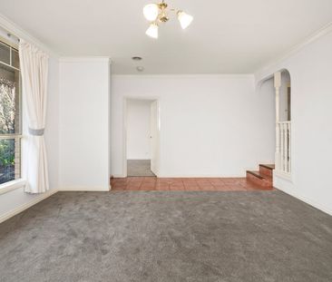 Large family home in a great location - Photo 1