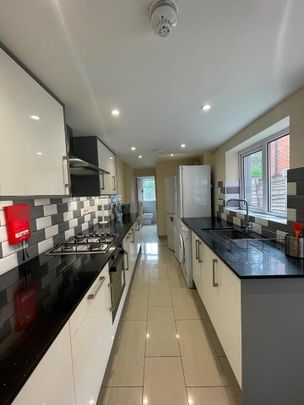 Blenheim Road - Photo 1