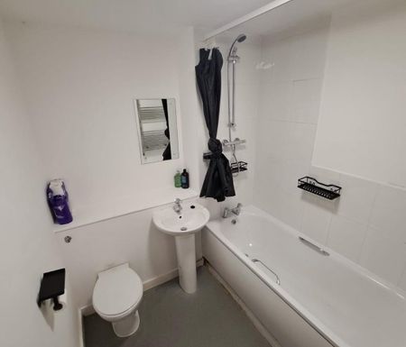 2 bedroom flat to rent - Photo 5