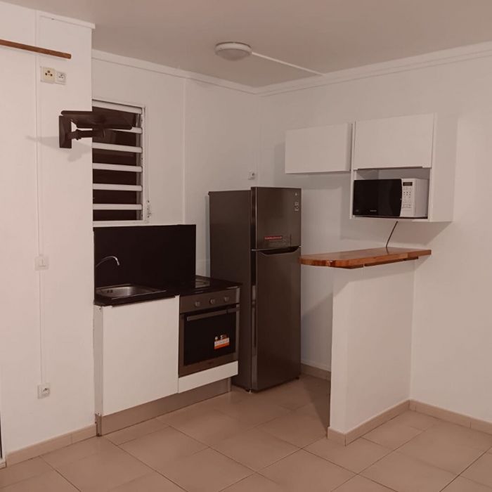 Location Appartement 30m² 1 pièce Fort de france - Photo 2