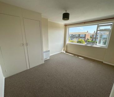 3 bedroom end of terrace house to rent - Photo 1