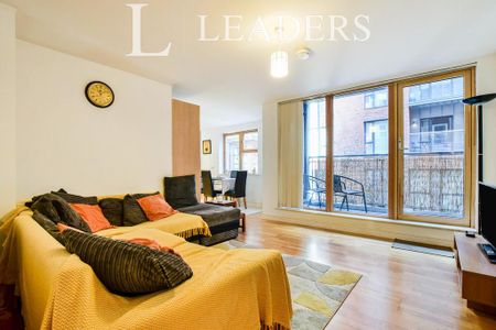 2 bedroom flat to rent - Photo 2