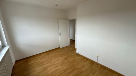 Großzügige 4-Zimmer-Wohnung mit Weitblick - Photo 4