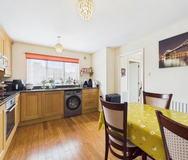 3 bedroom semi-detached house to rent - Photo 6