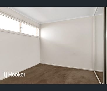 Family Home! - Photo 3