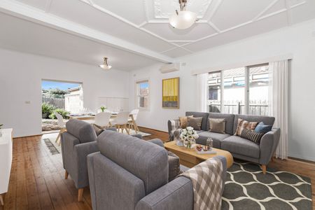 Thinking of selling? Contact our agent - Photo 2