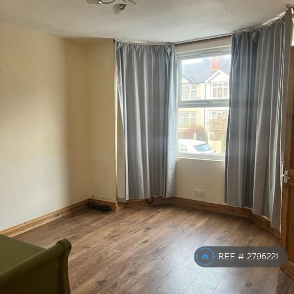 2 bedroom end of terrace house to rent - Photo 1