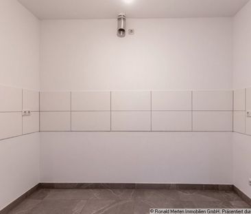 Zweitbezug nach Grundsanierung - geräumige Zweiraumwohnung mit Balk... - Photo 1