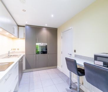 4 bedroom townhouse to rent - Photo 6