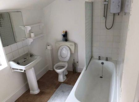 5 Bed Terraced House, Maple Road, BS7 - Photo 2