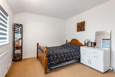 3 bedroom semi-detached house to rent - Photo 5