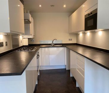 2 bedroom apartment to rent - Photo 4