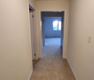 For Lease - 338 Fleetwood Drive, Oshawa, Ontario - Photo 5