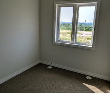 For Lease - 155 Equestrian Way Unit# 91, Cambridge, Ontario - Photo 2