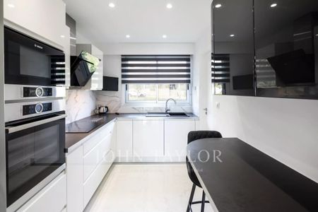 Superbe appartement dans une résidence avec piscine et tennis - Photo 2