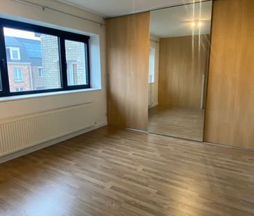 Recent vernieuwd triplex appartement met 2 slaapkamers - Photo 6