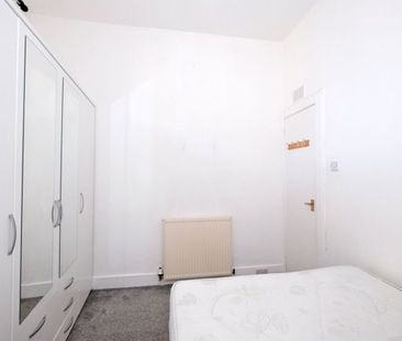 Flat 1, 135 Rosemount Place, AB25 2YH, Aberdeen - Photo 6