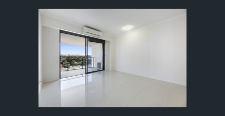 TWO BEDROOM WALK TO CBD AND LIGHT RAIL - Photo 2