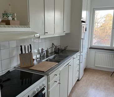 Ekensbergsvägen, Solna - Foto 1