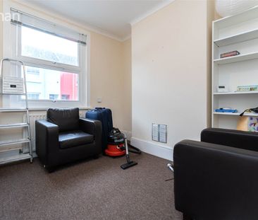 3 bedroom terraced maisonette to rent - Photo 1
