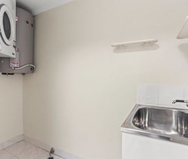 Convenient Ground Floor Studio with Private Courtyard & Internal La... - Photo 3