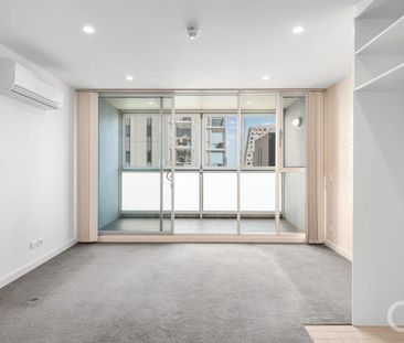 Open the Door to Your Private City Retreat - Photo 2