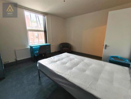 5 bedroom terraced house to rent - Photo 2