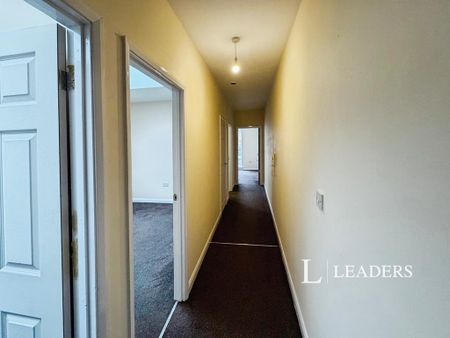 2 bedroom flat to rent - Photo 4