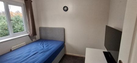 3 Bed Terraced House, Grange Road, LS10 - Photo 5