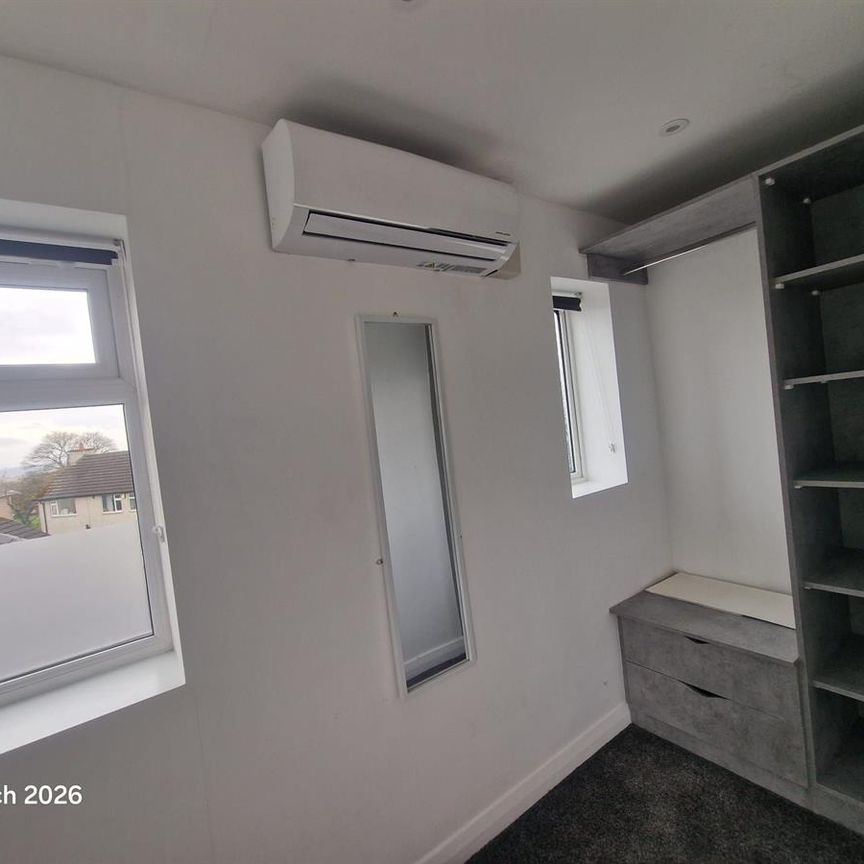 Flat , Kingsmead Drive, Leeds - Photo 1