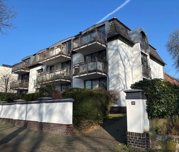 Helle 3 Zimmer-Wohnung im EG/Hochparterre mit Balkon in äußerst gep... - Photo 1