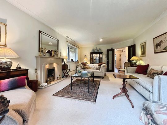 Vicarage Crescent, Egham, Surrey, TW20 9JP - Photo 1