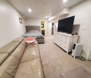 For Lease - 5134 Silvercreek Drive, Burlington, Ontario - Photo 1