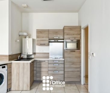 Location Appartement 2 pièces 46m² LES SABLES D OLONNE 85100 - Photo 4