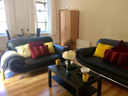 2 bedroom flat to rent - Photo 1