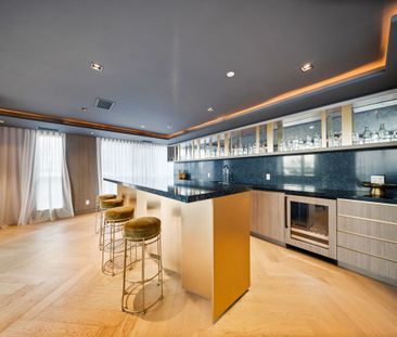 For Lease - 405 Dundas Street Unit# 813, Oakville, Ontario - Photo 1