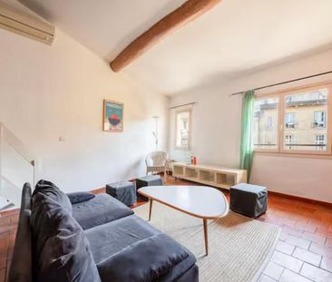 T3 Meublé avec gout- 60 m² au Sol - Place des Augustins - Photo 6